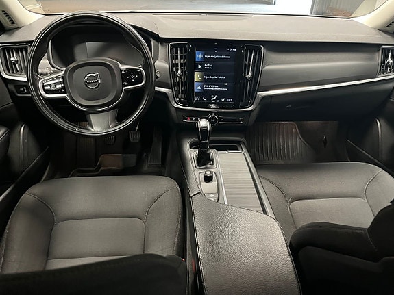 Volvo V90 Cross Country 12 of 18