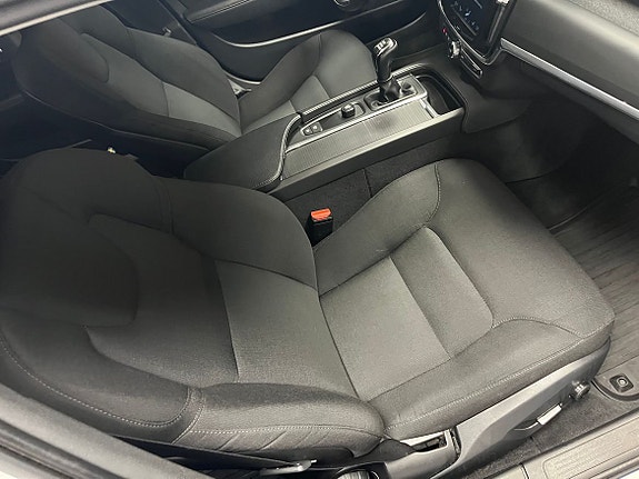 Volvo V90 Cross Country 9 of 18