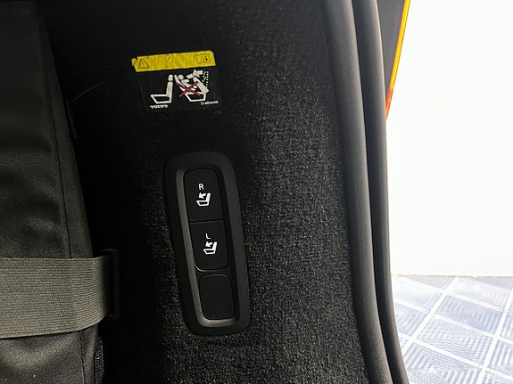 Volvo V90 Cross Country 7 of 18