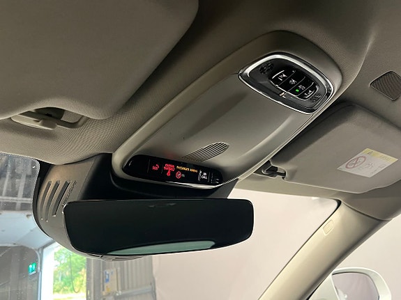Volvo V90 Cross Country 16 of 18