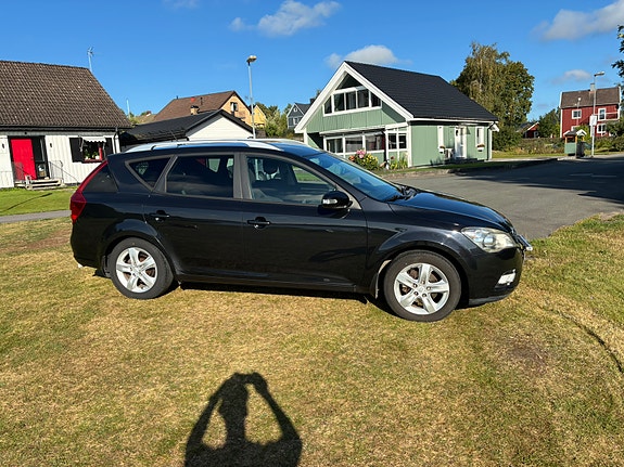 Kia Ceed 2 of 13