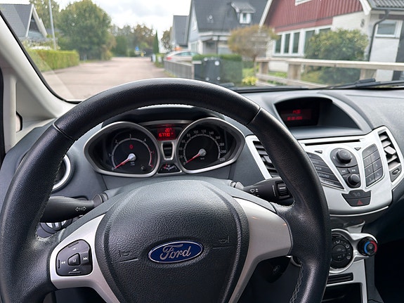 Ford Fiesta 3 of 4
