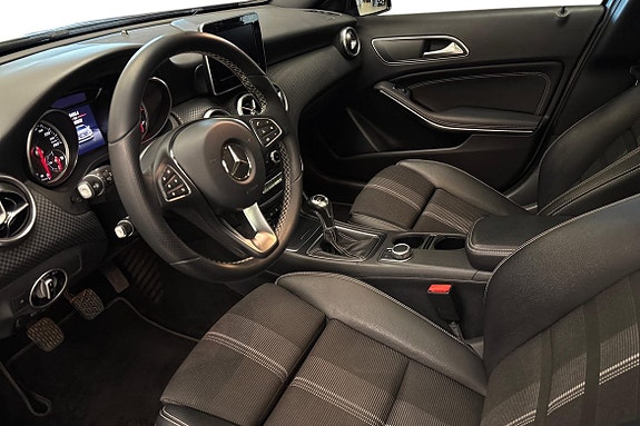 Mercedes-Benz A180 8 of 17