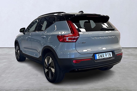 Volvo EX40 4 of 22