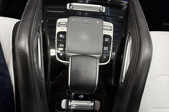 Mercedes-Benz GLE450 23 of 27