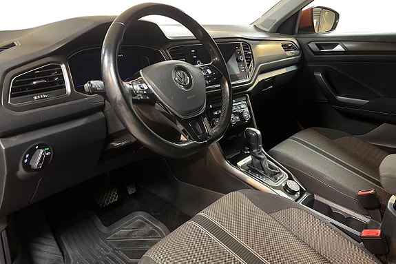 Volkswagen T-Roc 8 of 14