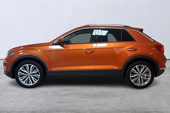 Volkswagen T-Roc 2 of 14