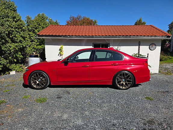 BMW 320d 2 of 11