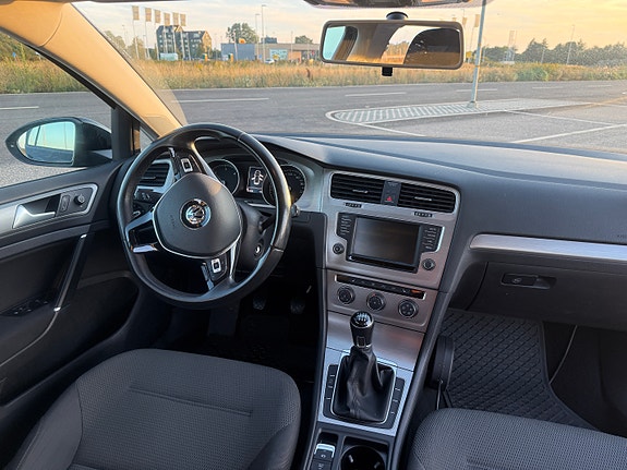 Volkswagen Golf VII 4 of 10