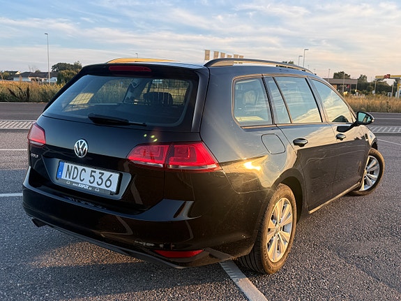 Volkswagen Golf VII 2 of 10