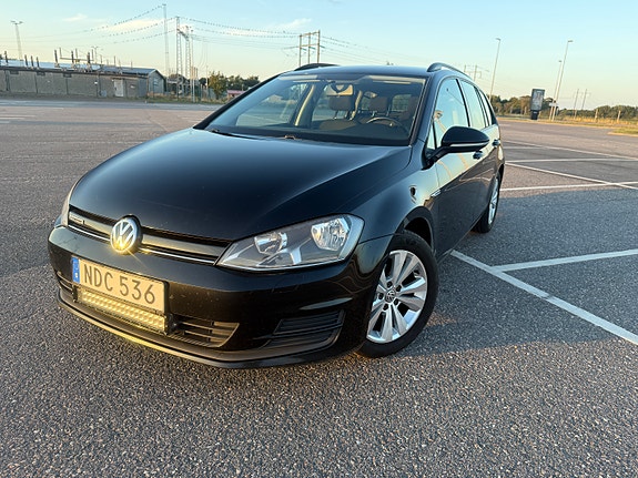 Volkswagen Golf VII 3 of 10