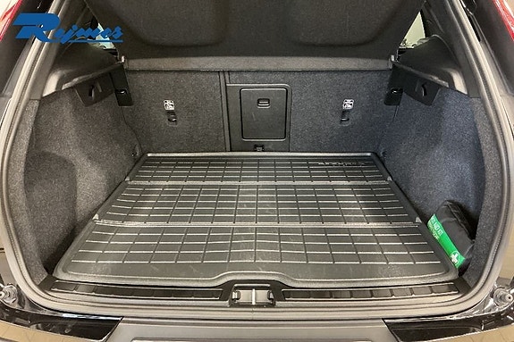 Volvo EX40 11 of 13