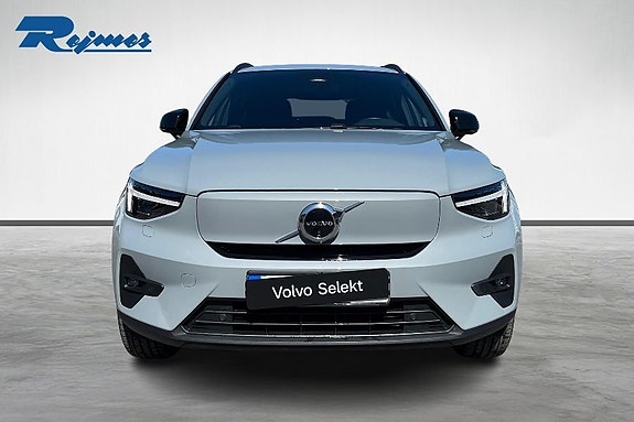 Volvo EX40 5 of 24