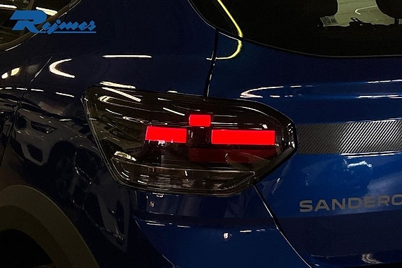 Dacia Sandero 8 of 18