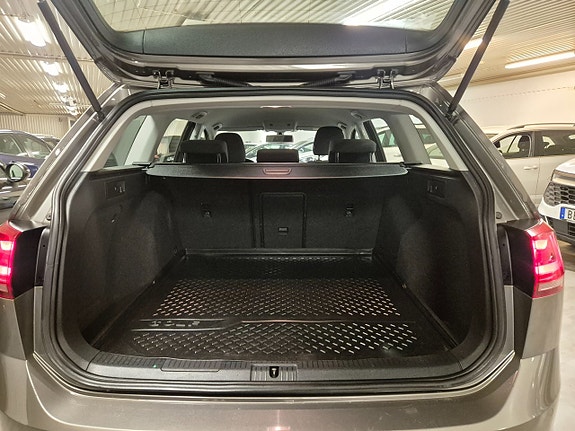 Volkswagen Golf I 17 of 17