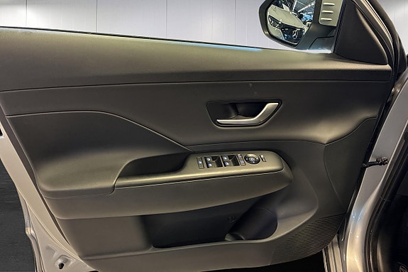Hyundai Kona 13 of 23