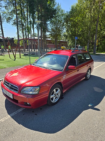 Subaru Legacy 2 of 8