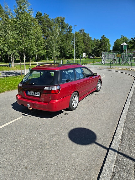 Subaru Legacy 4 of 8