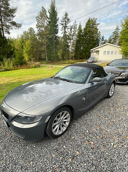 BMW Z4 2 of 2
