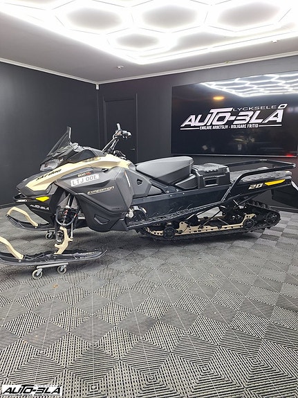 Ski-Doo Expedition LE 900 ACE T 3 of 6
