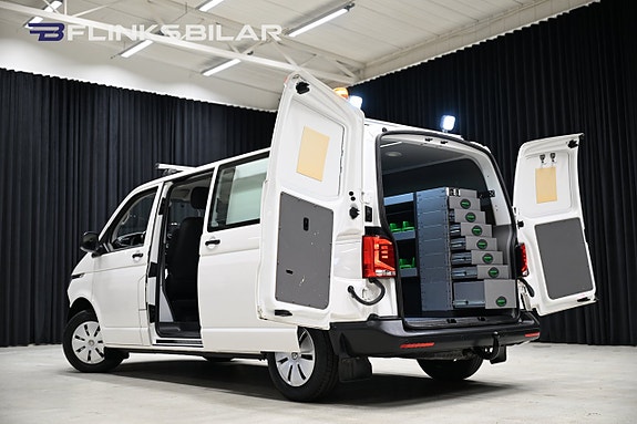 Volkswagen Transporter 8 of 30