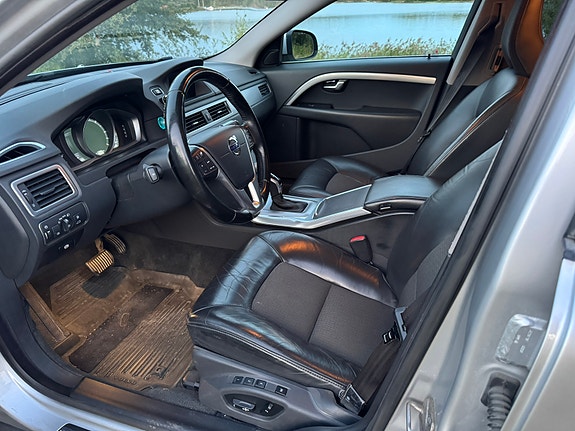 Volvo V70 9 of 12