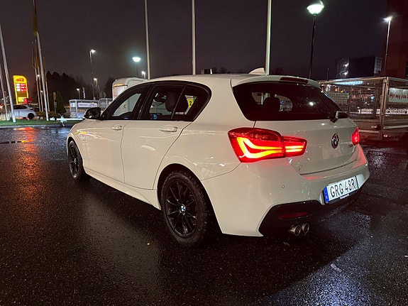 BMW 120i 5 of 6