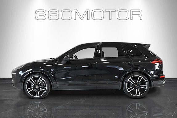 Porsche Cayenne 5 of 13