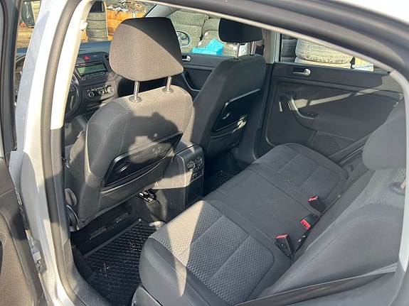 Volkswagen Golf Plus 7 of 9