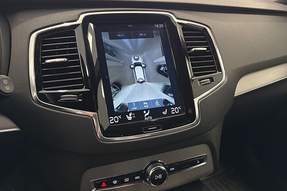 Volvo XC90 15 of 26