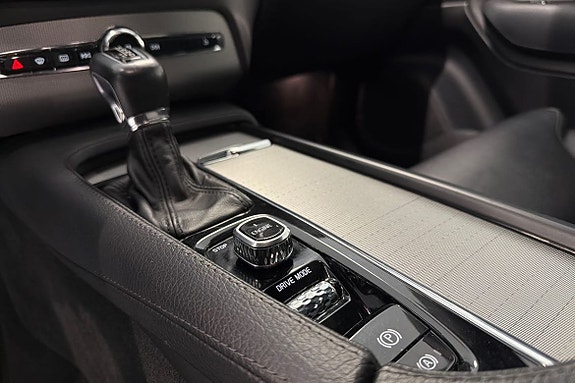 Volvo XC90 25 of 26