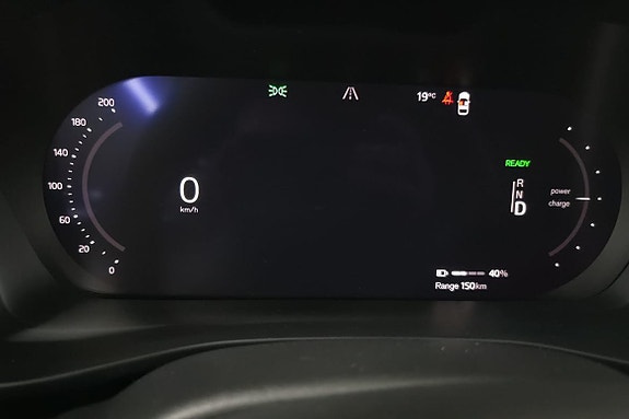 Volvo XC40 16 of 23
