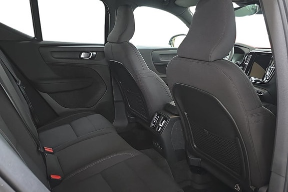 Volvo XC40 9 of 23