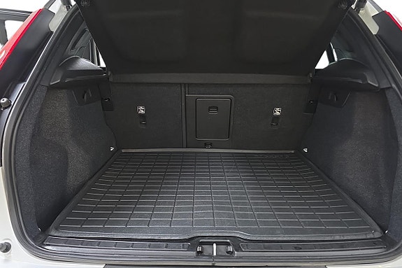 Volvo XC40 12 of 23