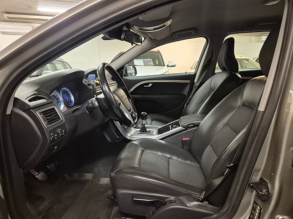 Volvo V70 9 of 22