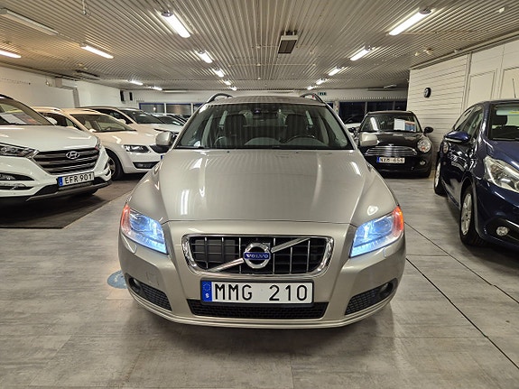 Volvo V70 4 of 22