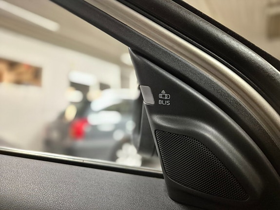 Volvo V70 16 of 22