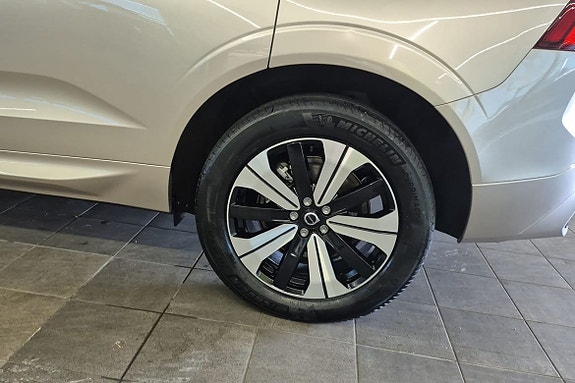 Volvo XC60 17 of 22