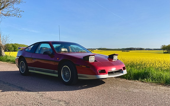 Pontiac Fiero 5 of 10