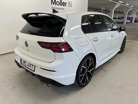 Volkswagen Golf VIII 3 of 18