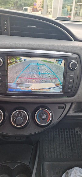 Toyota Yaris 7 of 14
