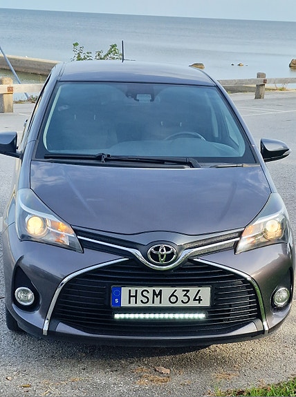Toyota Yaris 5 of 14