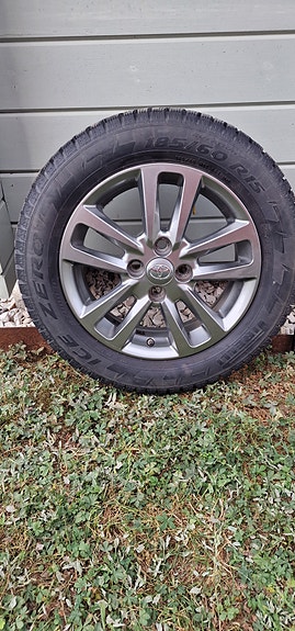 Toyota Yaris 14 of 14