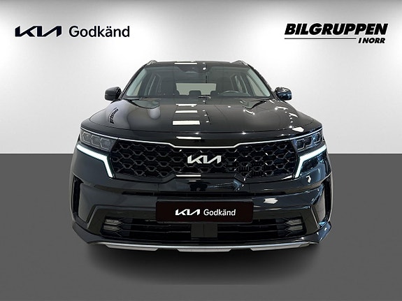 Kia Sorento 2 of 18