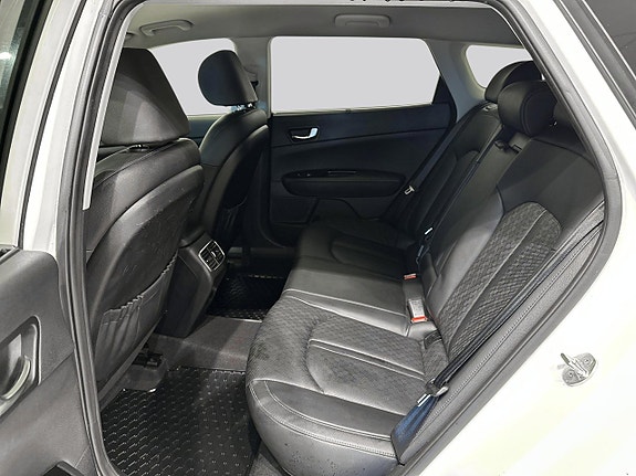 Kia Optima 9 of 18