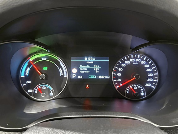 Kia Optima 10 of 18