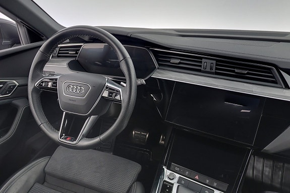 Audi Q8 e-tron 16 of 30