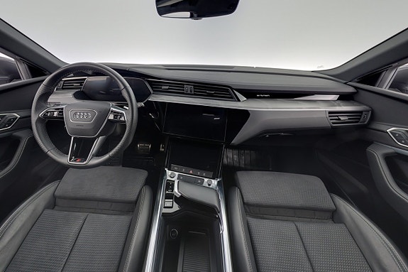 Audi Q8 e-tron 14 of 30