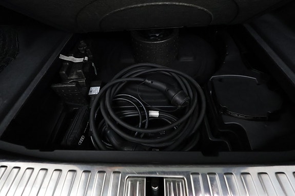 Audi Q8 e-tron 30 of 30