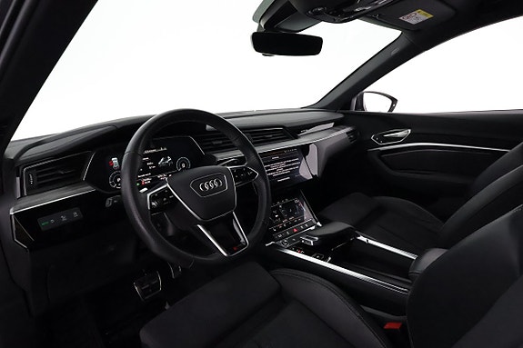 Audi Q8 e-tron 11 of 30